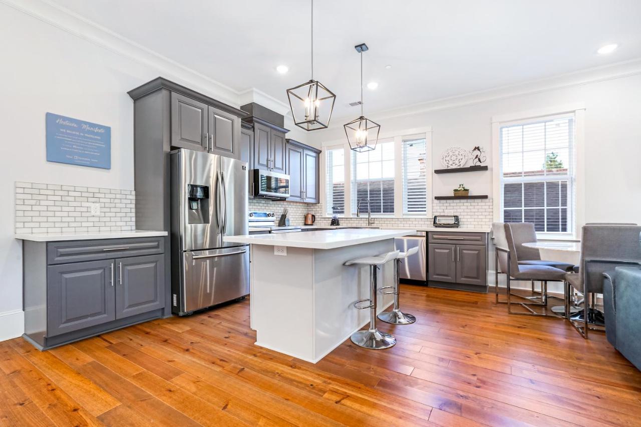 Hosteeva Chic Urban Retreat W Pool Steps To St Charles Ave And Near Bourbon St Apartment New Orleans Luaran gambar
